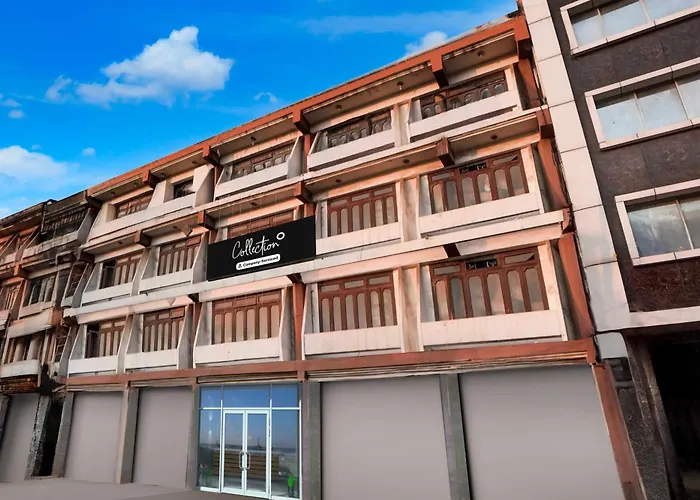 Townhouse Bada Chauraha Metro Station Kanpur