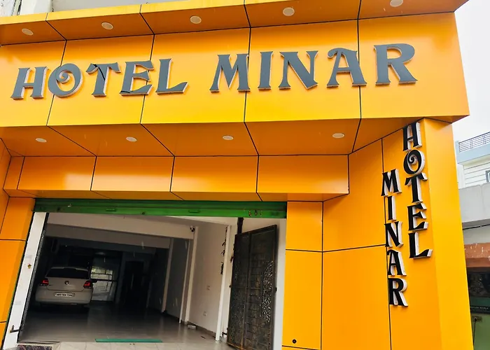 Hotel Minar
