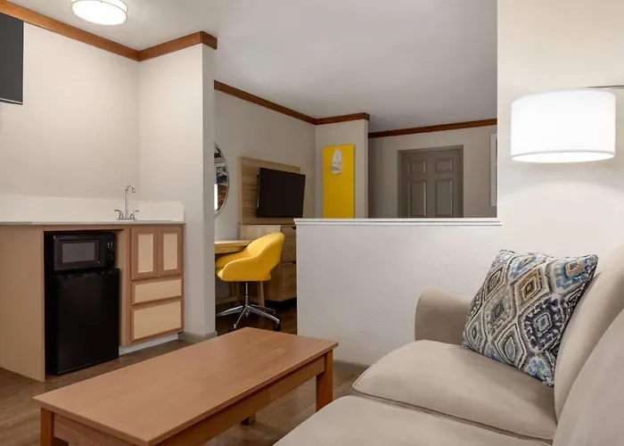 Days Inn By Wyndham Suites Fredericksburg