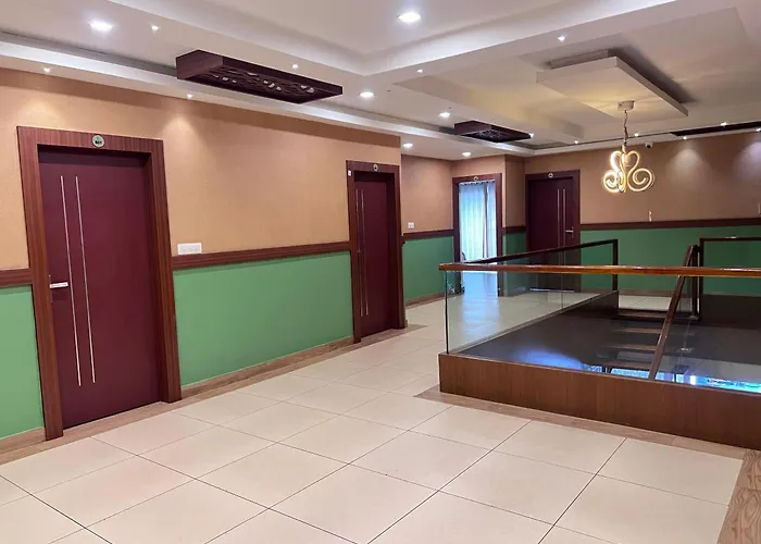 Near Calicut International Airport - Hotel Faris