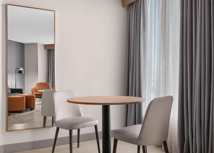 Hilton Garden Inn Toronto Airport