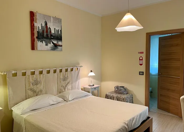 Eremes Rooms & Apartments