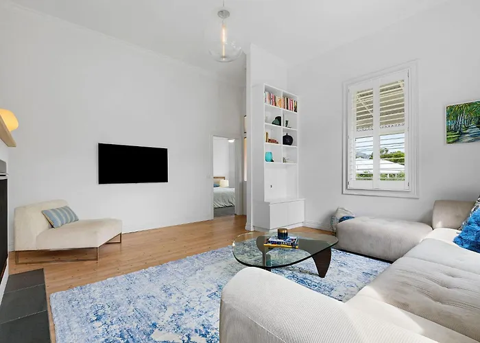 Coastal Charm In Prime Position