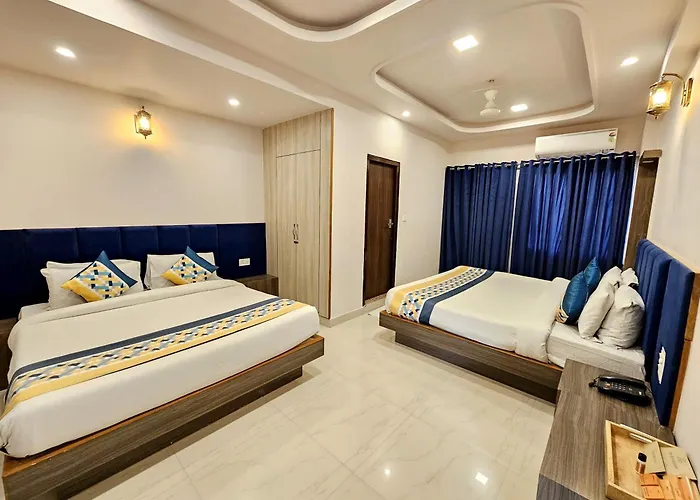 The Sky Comfort Hotel Brahm Sambandh - 150 Mtr From Shrinathji Temple