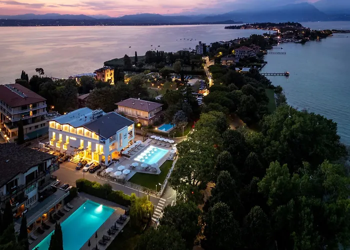 Hi Hotels Sirmione - Heated Lakeview Pool
