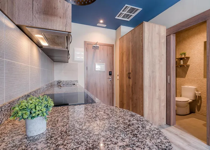 Livensa Living Studios Valencia Marina Real