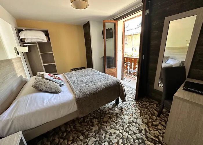 Hôtel-Chalet les Mélèzes
