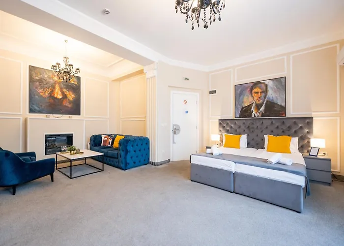 Kings Palace Suites