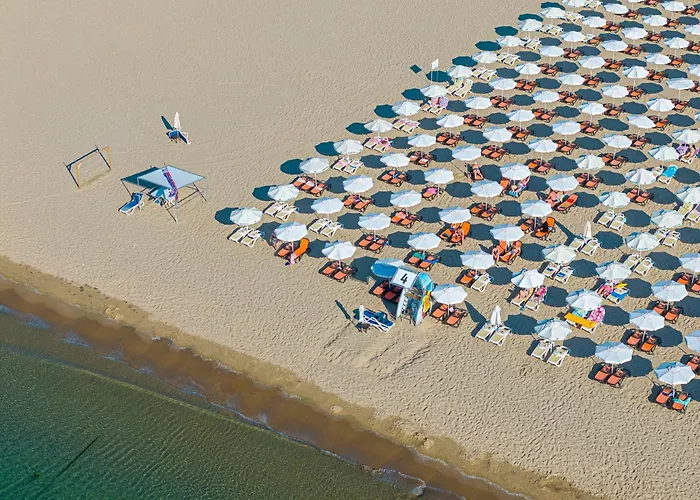 Hotel Marvel - Fully Renovated Free Beach Access
