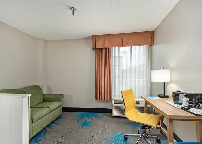 Days Inn & Suites By Wyndham Mt Pleasant