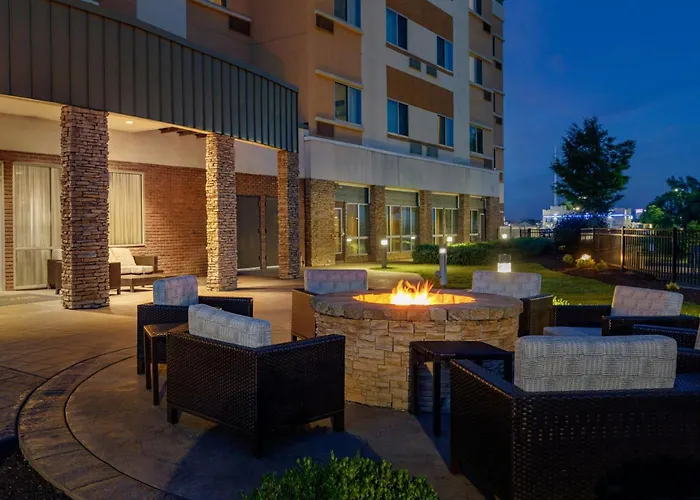 Courtyard By Marriott St. Louis St. Peters