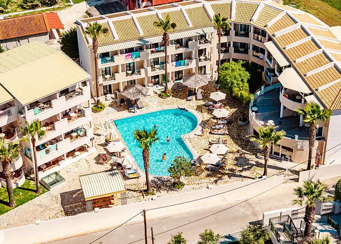 Caretta Beach Resort & Waterpark Kalamákion