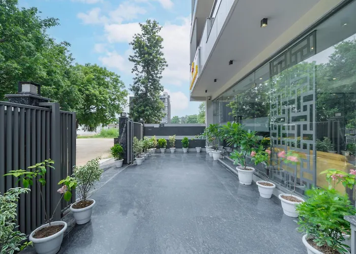 Lime Tree Hotel & Stays Greater Noida Nearby India Expo Centre & Mart