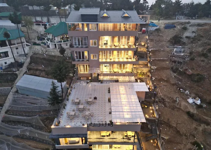 The Uptown Kingdom Luxury Homestay Near By Mukteshwar Temple