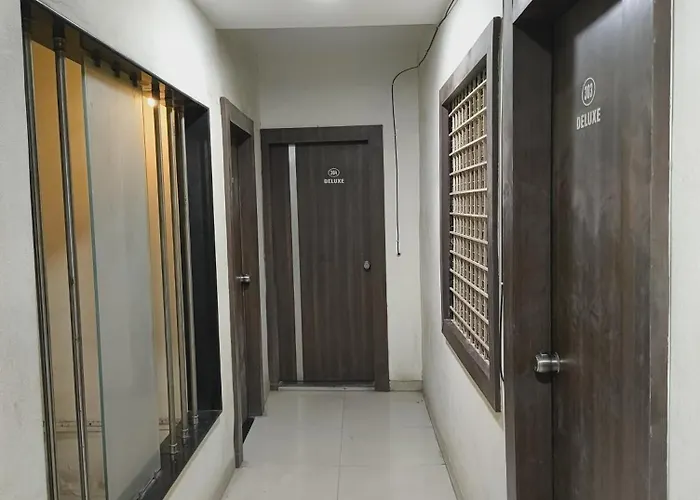 Hotel Poonam Lodge