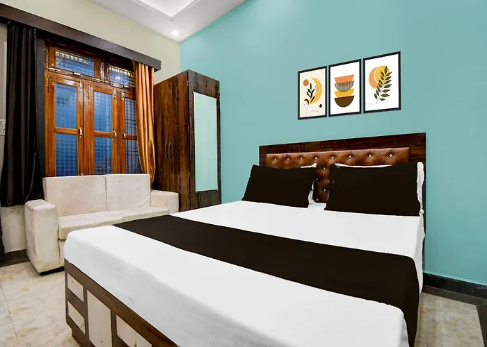 Super Oyo Hotel O Amhat Sultanpur City