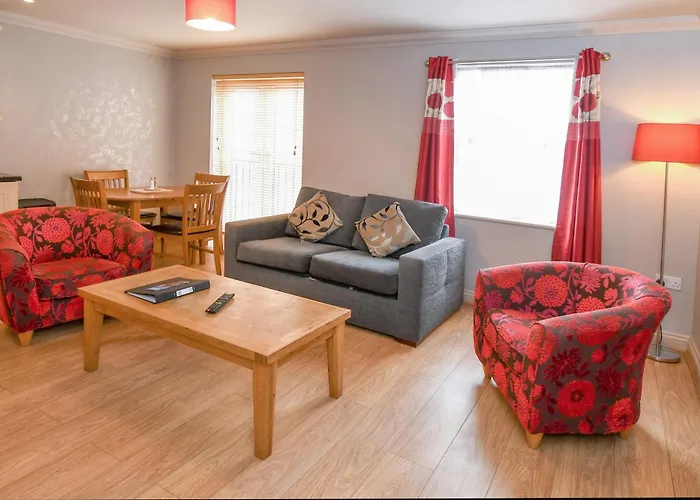 The Queens Hotel & Victoria Cloisters Apartments