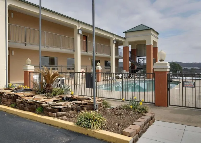 Quality Inn & Suites Clarksville