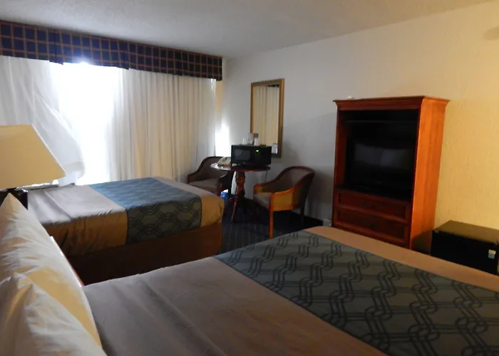 North Miami Beach Gardens Inn & Suites (Adults Only)