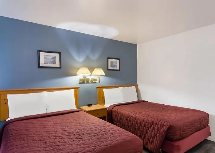 Rodeway Inn & Suites Sidney Historic Downtown I-80