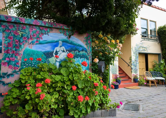 Marina Motel