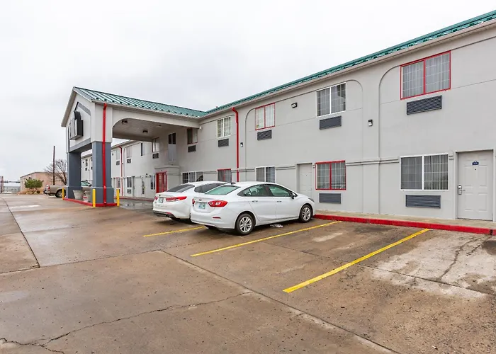 Economy Suites - Tulsa Airport