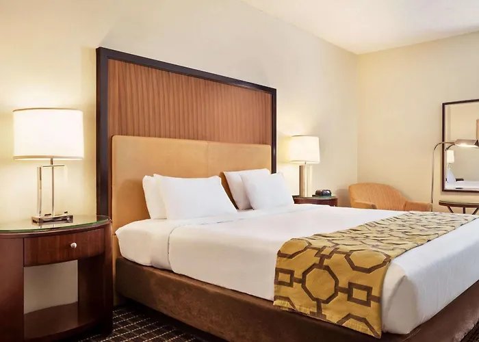 Belmont Inn&Suites
