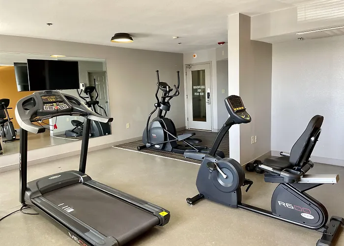 Windmill Suites Surprise - Phoenix, An Ascend Collection Hotel