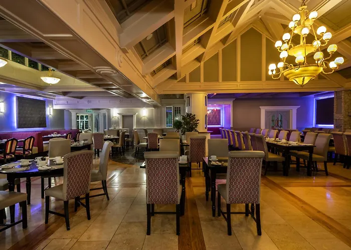 Treacys Oakwood Hotel, Shannon
