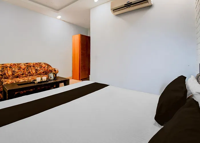 Super Hotel O Dariyapur Near Railway Crossing