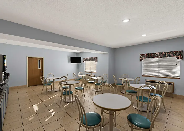 Red Lion Inn & Suites Gretna - Omaha Sw