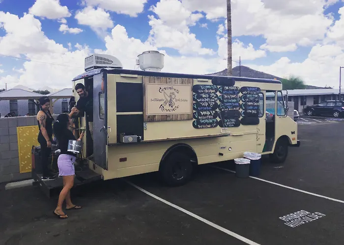 Hotel Mccoy Tucson - Art, Coffee, Beer, Wine, Pool