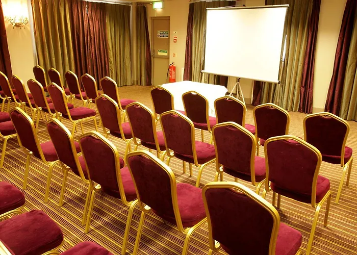 Waterfoot Hotel