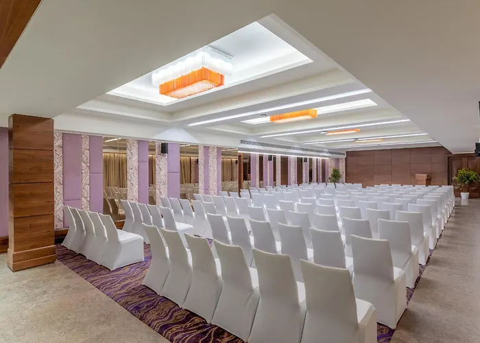 Vivanta Mangalore Oldport Road - Formerly Known As Taj Manjarun