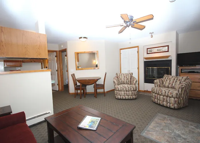 Streamside On Fall River
