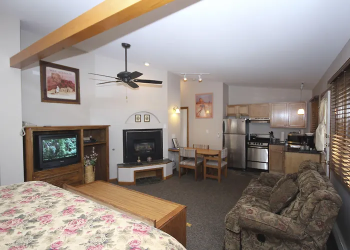 Streamside On Fall River