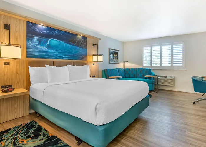 Best Western Plus Capitola By-The-Sea Inn & Suites