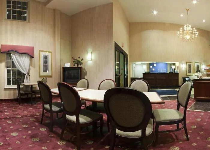 Wingate By Wyndham Roseville/Detroit