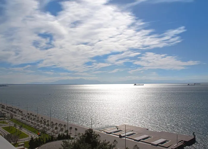 Makedonia Palace