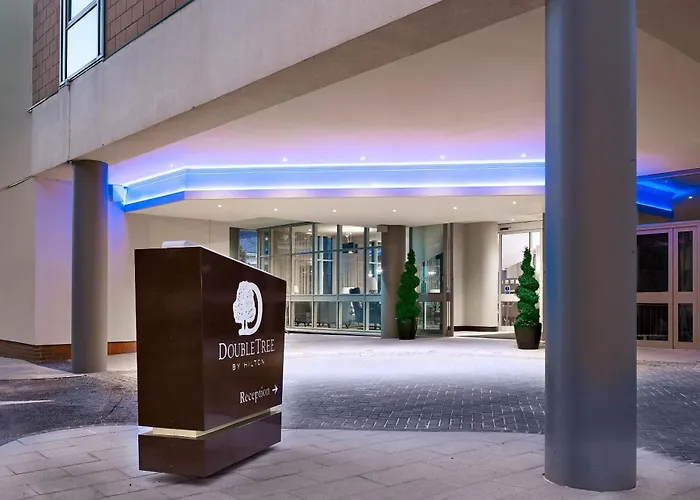 Doubletree By Hilton Woking