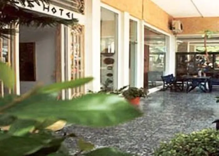 Ilis Hotel