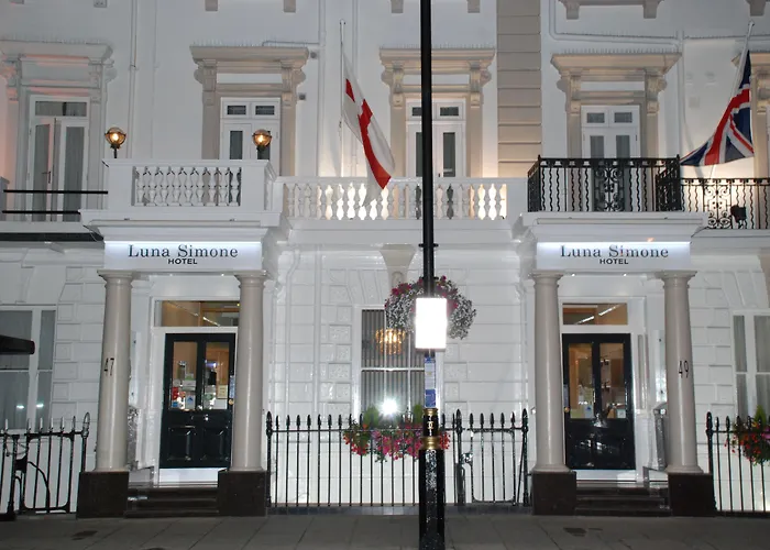 Luna And Simone Hotel