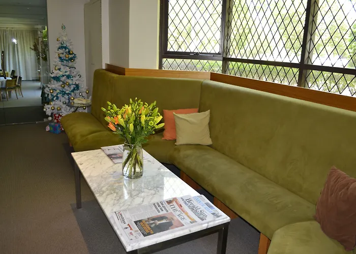 Best Western Plus The Tudor Box Hill