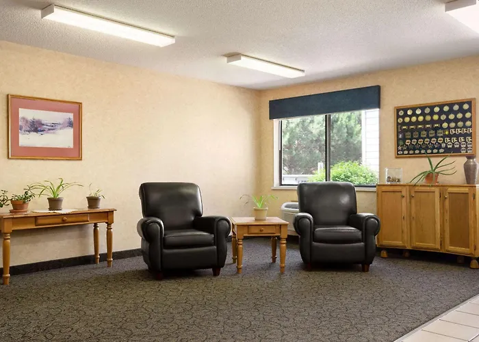 Travelodge By Wyndham Morrill