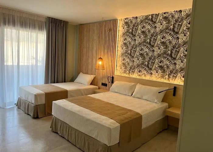 Hotel Noy