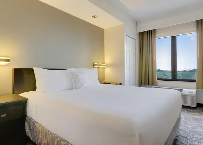 Springhill Suites By Marriott Newark International Airport