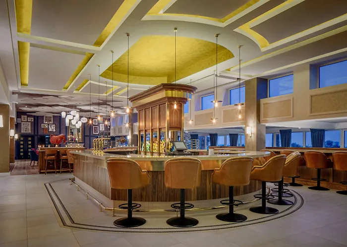 Garryvoe Hotel