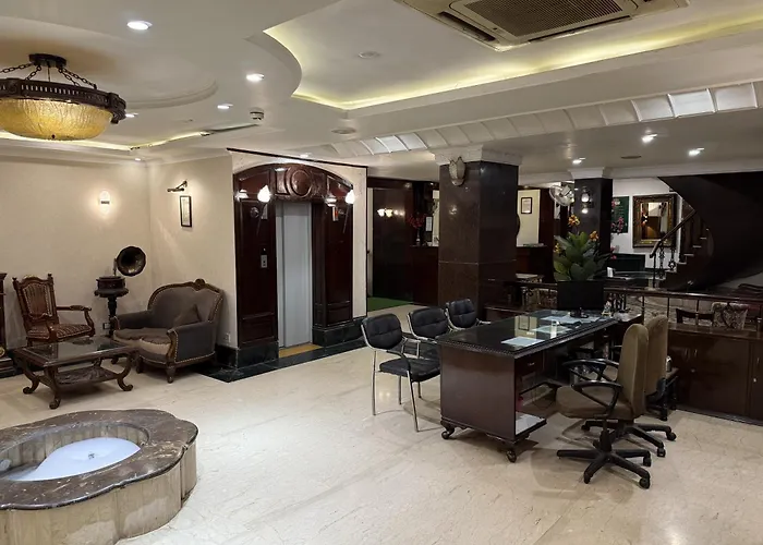 Hotel Diplomat Residency