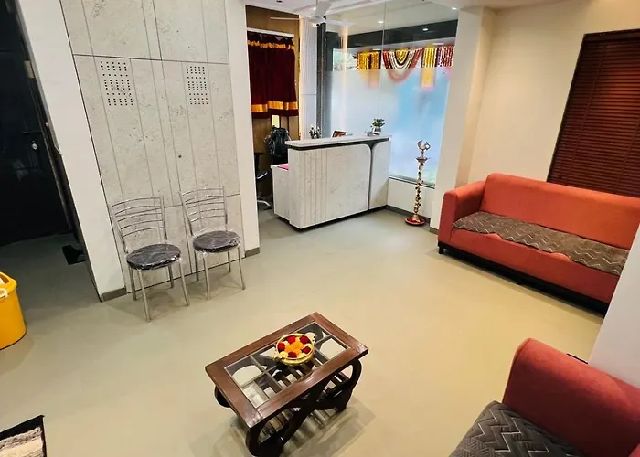 Hotel Mauli Lodging