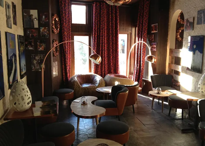 Hôtel des Dromonts by SOWELL COLLECTION